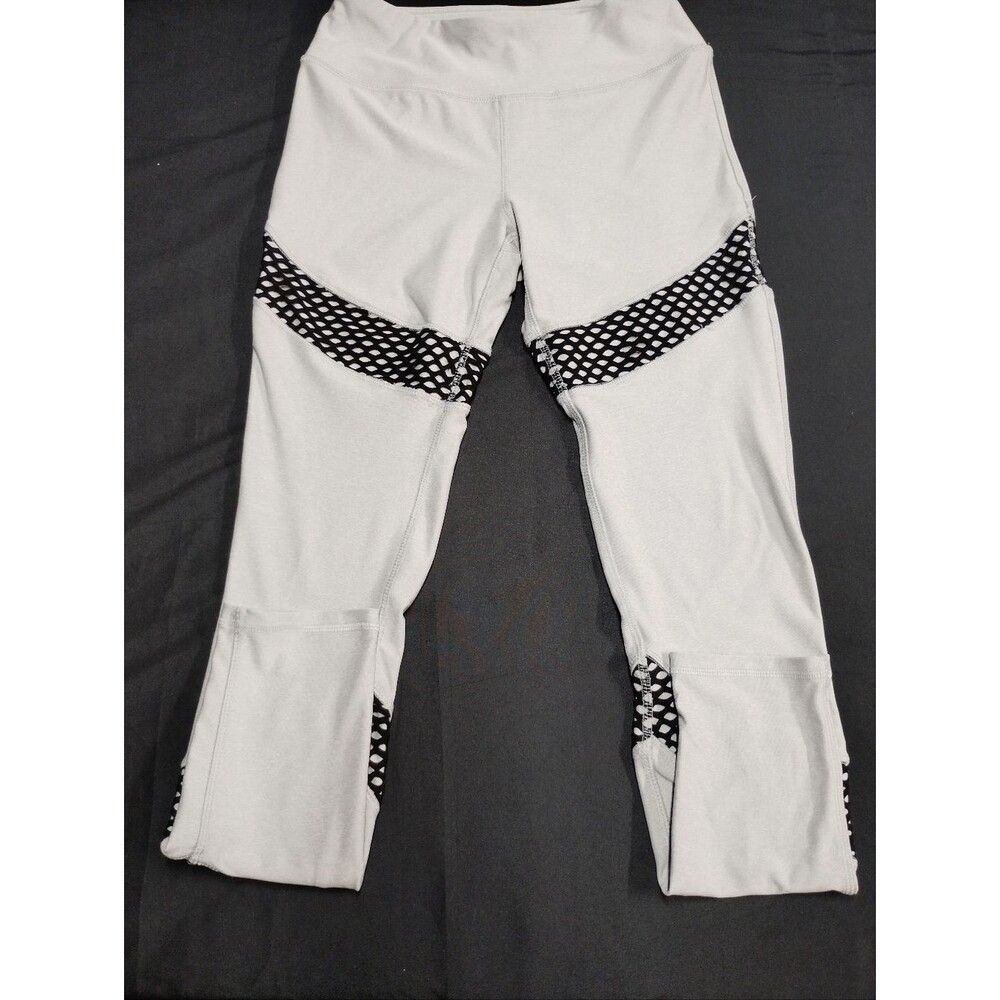 Gottex Sexy Booty Lift Light Gray Athletic Leggings with Black Mesh Paneling